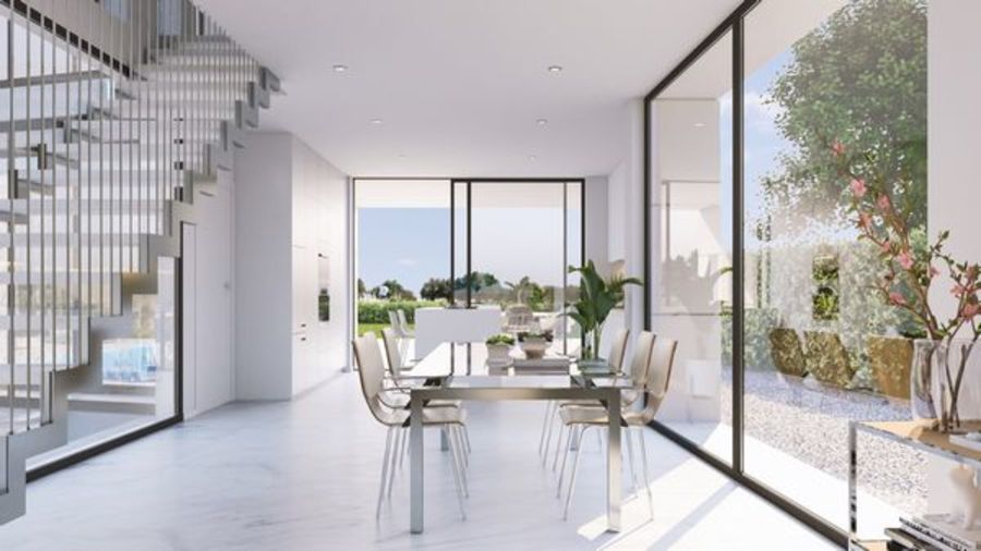 4 Bedroom Villa for Sale in Altaona Golf